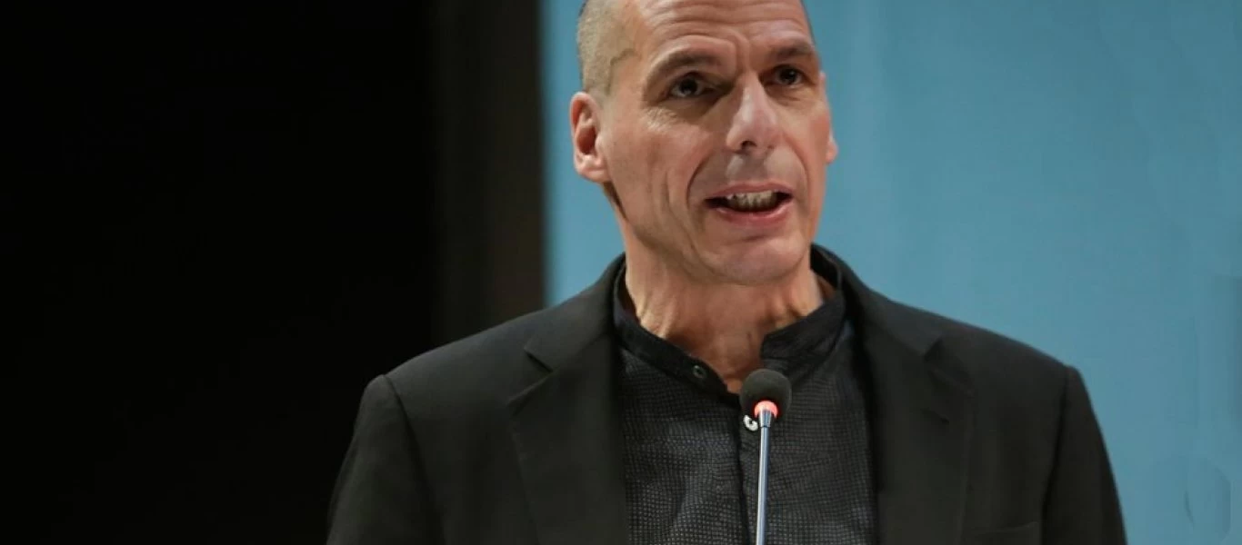 Γ. Βαρουφάκης: Έκανε περιοδεία στα περίπτερα της ΔΕΘ